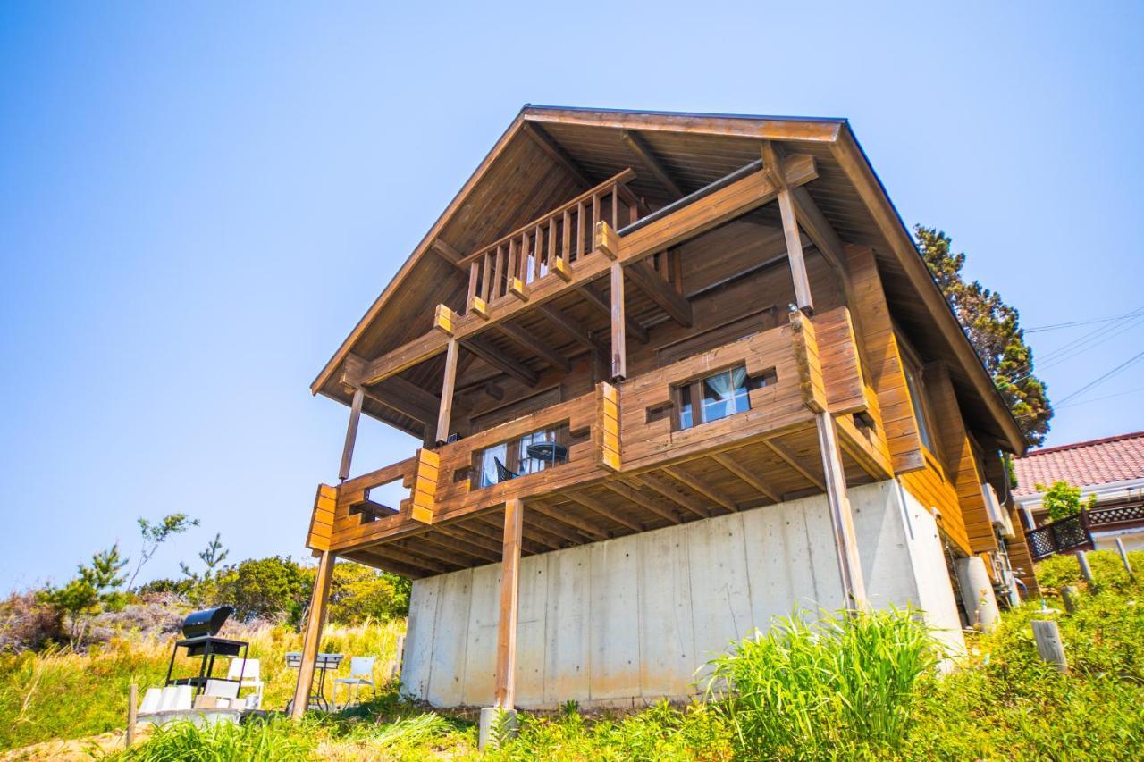 Awaji Seaside Log House In Goshiki 1 Villa Sumoto ภายนอก รูปภาพ
