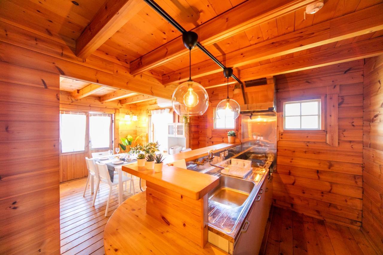 Awaji Seaside Log House In Goshiki 1 Villa Sumoto ภายนอก รูปภาพ